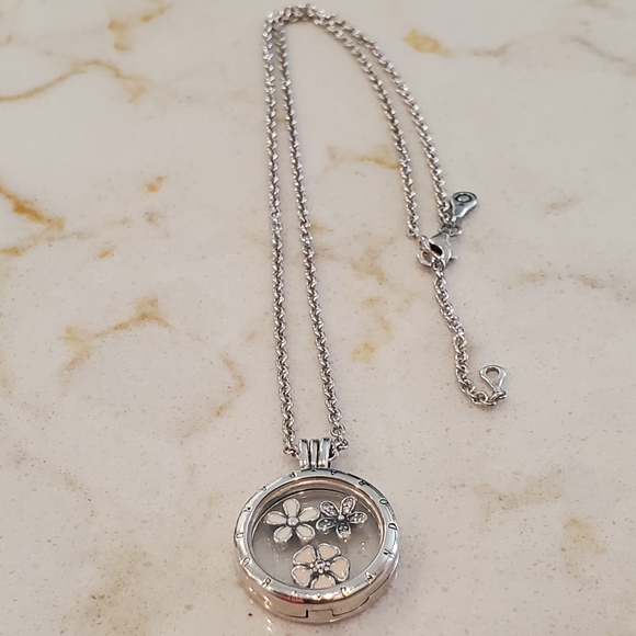 Pandora Floating Locket Necklace - Picture 9 of 14